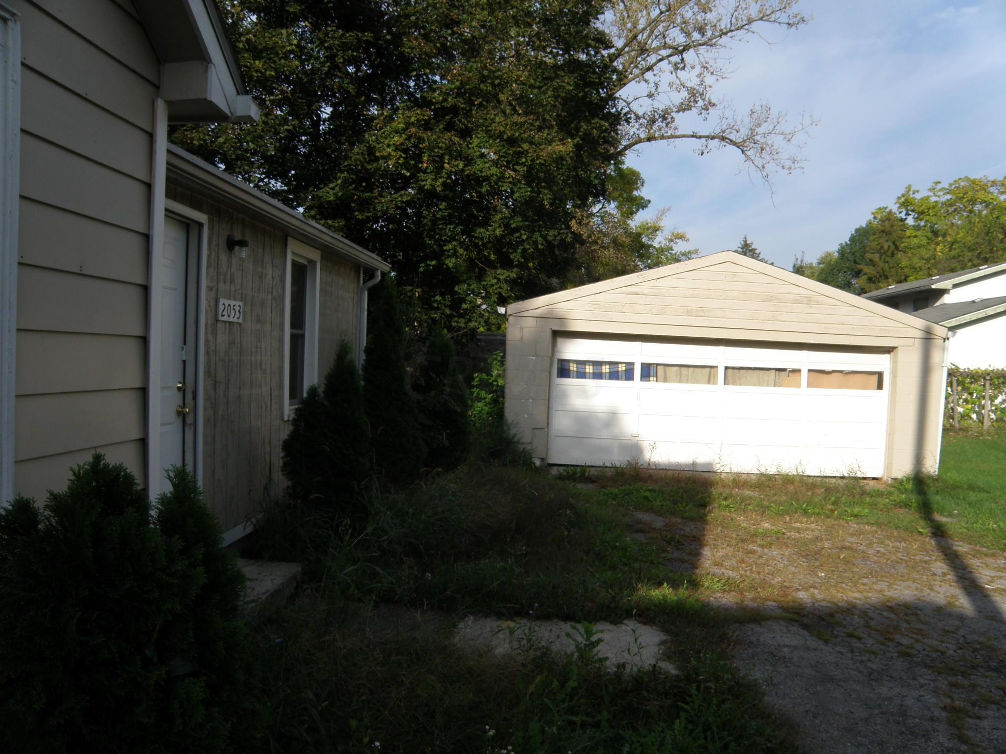 2053 East Cooke Road Columbus, OH 43224 - Photo 2 of 3