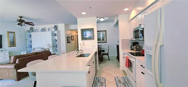 $2,100 | 16615 Lake Cir Drive, Unit 427, Fort Myers, FL 33908