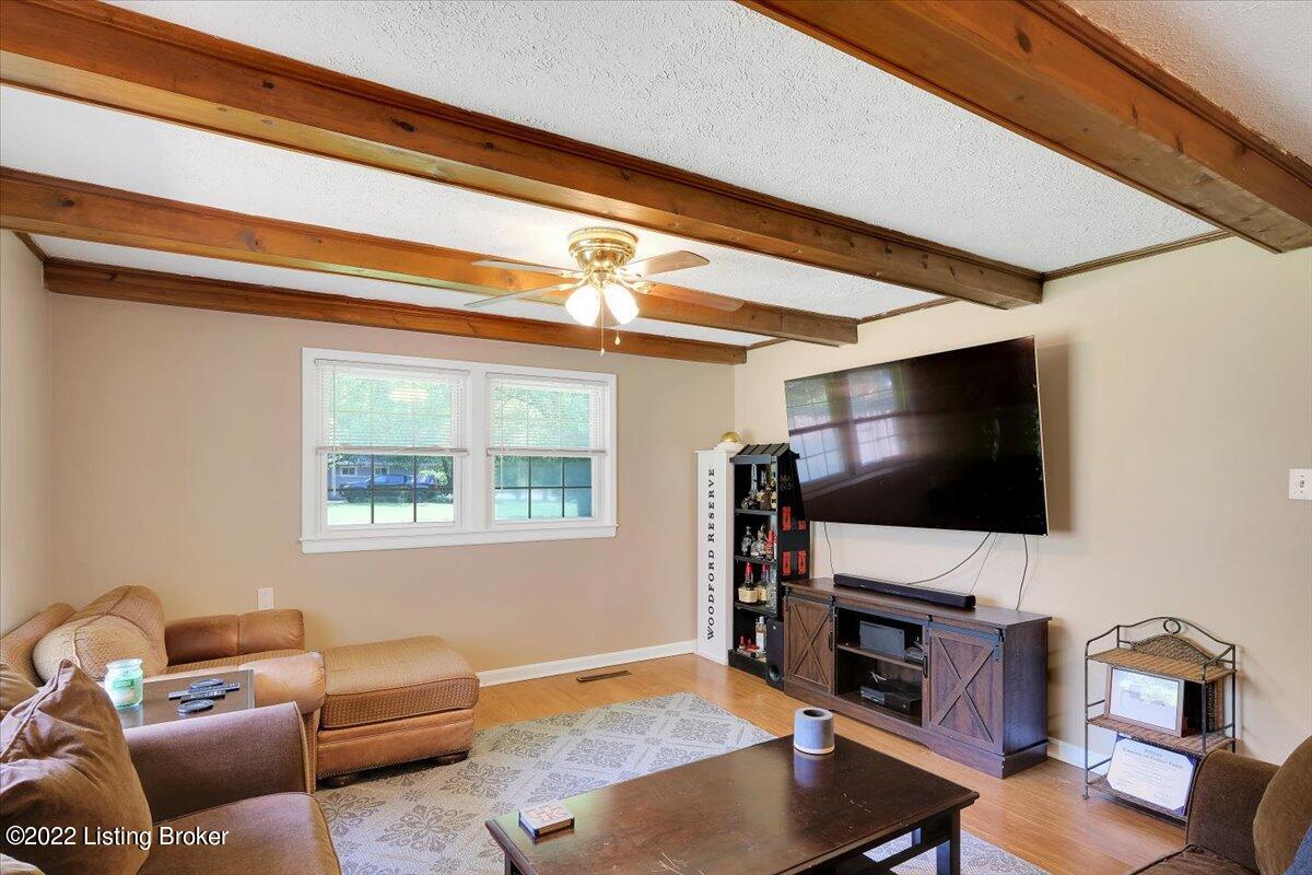 3131 Radiance Road Louisville, KY 40220 - Photo 9 of 30 10-3131 Radiance Rd-109