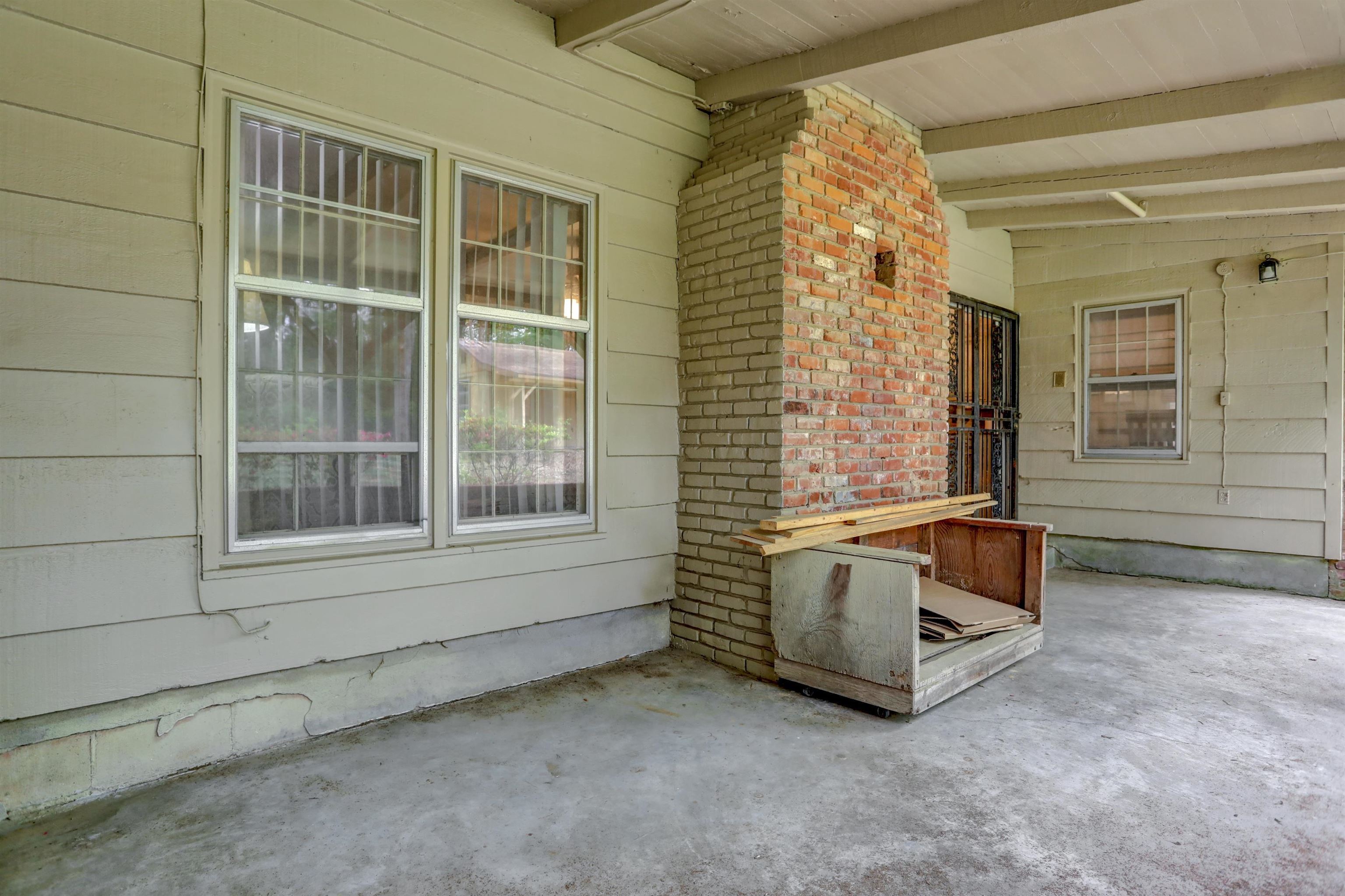 1277 Old Hickory Road Memphis, TN 38116 - Photo 24 of 29 View of patio with covered porch