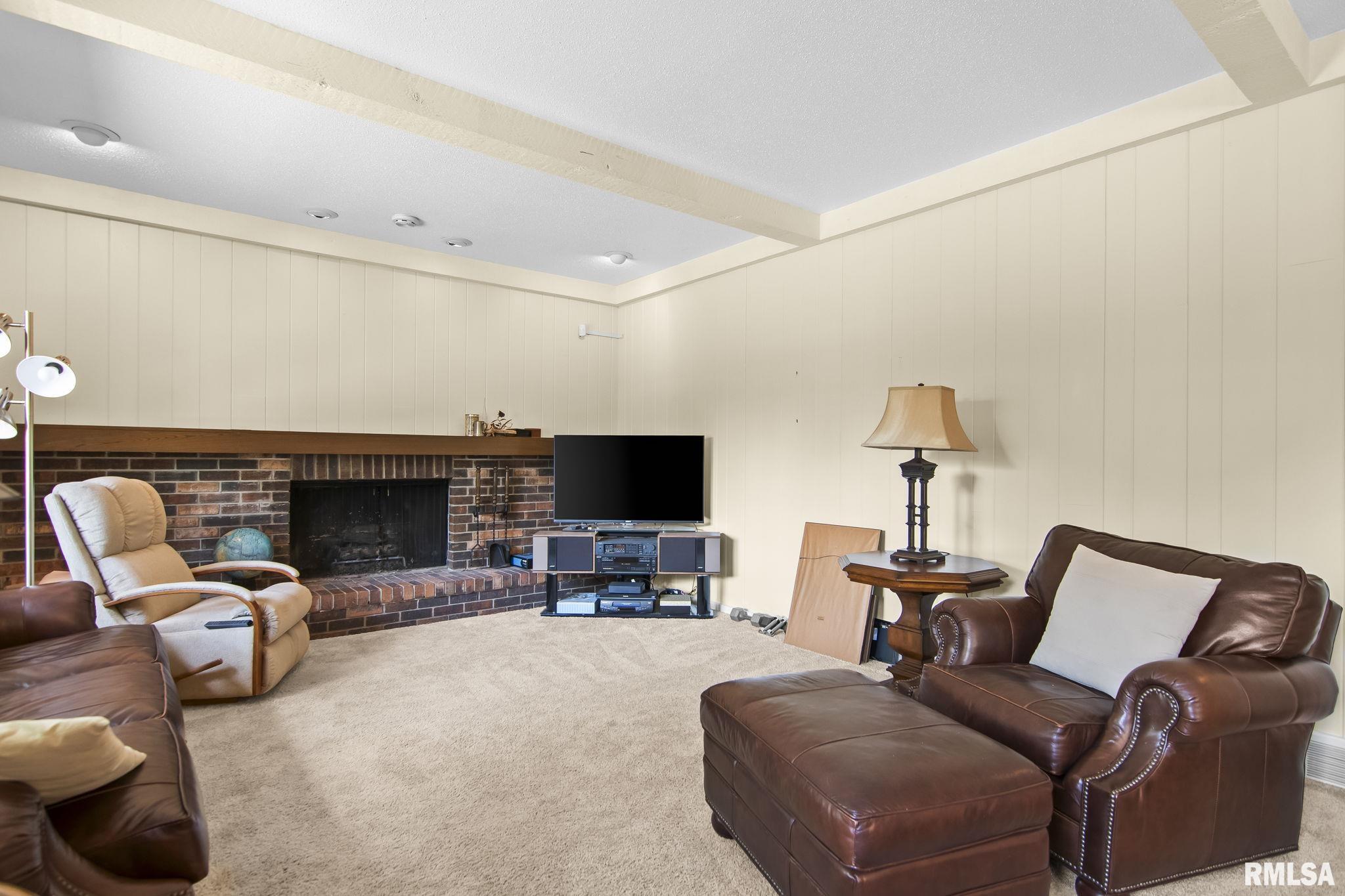 91 Pinehurst Drive Springfield, IL 62704 - Photo 15 of 46