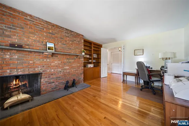 $915,000 | 564 Route 208, Franklin Lakes, NJ 07417