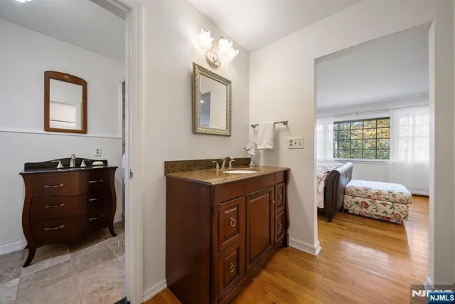 $915,000 | 564 Route 208, Franklin Lakes, NJ 07417