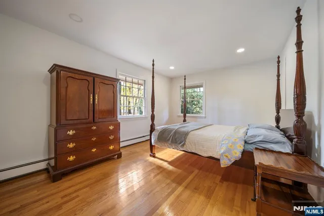 $915,000 | 564 Route 208, Franklin Lakes, NJ 07417