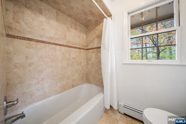 $915,000 | 564 Route 208, Franklin Lakes, NJ 07417