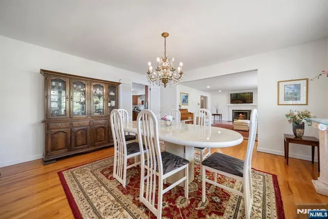 $915,000 | 564 Route 208, Franklin Lakes, NJ 07417