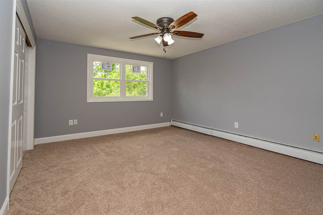 208 Calef Road Manchester, NH 03103 - Photo 22 of 39