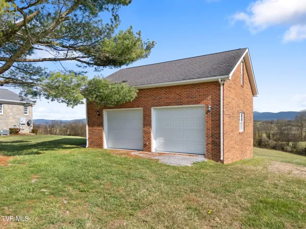 $799,000 | 12084 Tanglewood Drive, Glade Spring, VA 24340