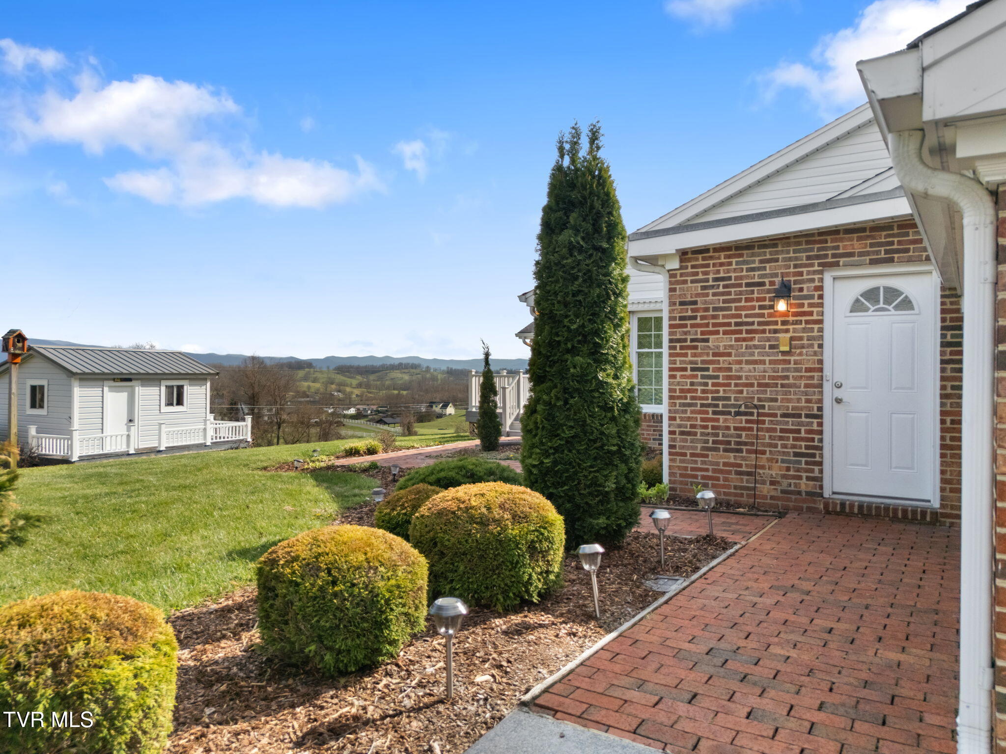 12084 Tanglewood Drive Glade Spring, VA 24340 - Photo 18 of 111 16-web-or-mls-12084-tanglewood-dr