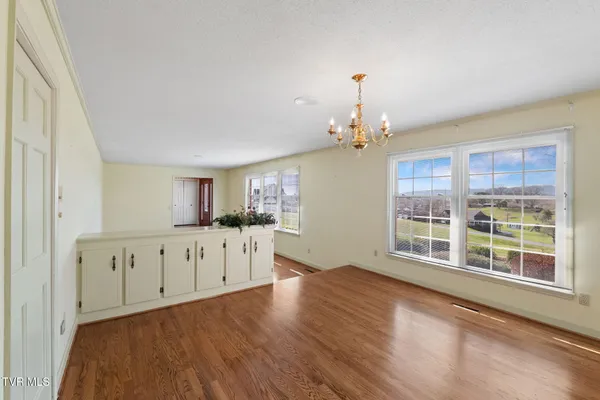 $799,000 | 12084 Tanglewood Drive, Glade Spring, VA 24340