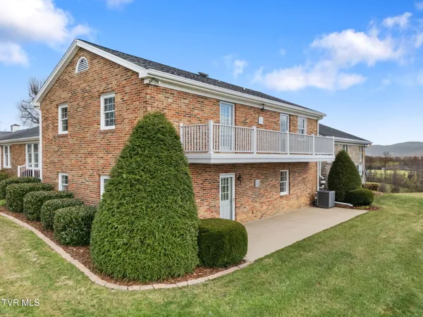 $799,000 | 12084 Tanglewood Drive, Glade Spring, VA 24340