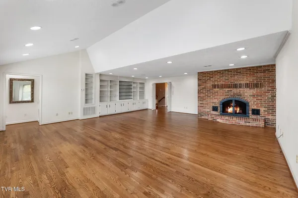 $799,000 | 12084 Tanglewood Drive, Glade Spring, VA 24340