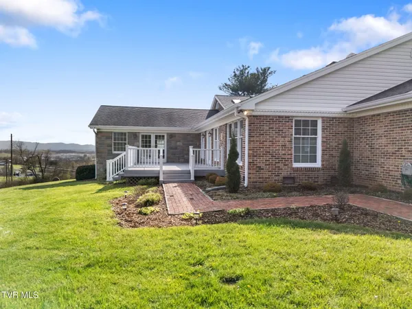 $799,000 | 12084 Tanglewood Drive, Glade Spring, VA 24340