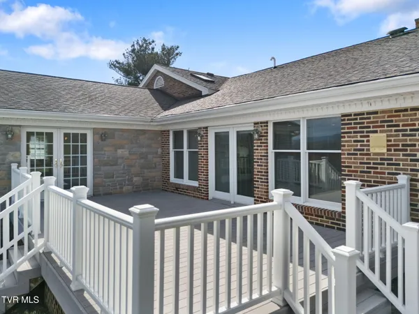 $799,000 | 12084 Tanglewood Drive, Glade Spring, VA 24340