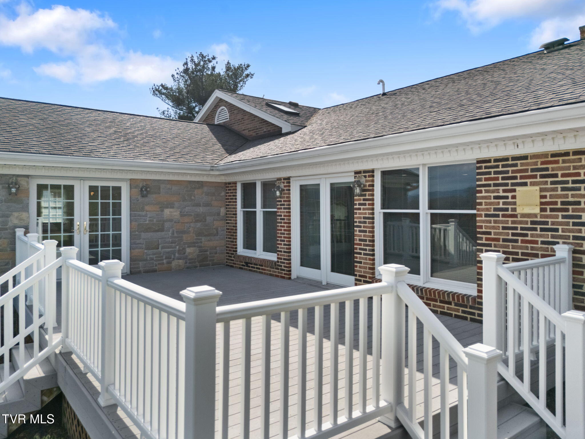 12084 Tanglewood Drive Glade Spring, VA 24340 - Photo 6 of 111 19-web-or-mls-12084-tanglewood-dr