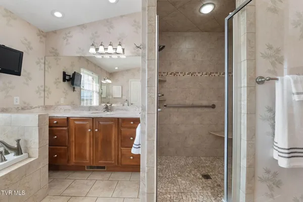 $799,000 | 12084 Tanglewood Drive, Glade Spring, VA 24340