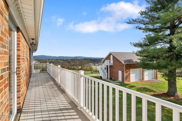 $799,000 | 12084 Tanglewood Drive, Glade Spring, VA 24340