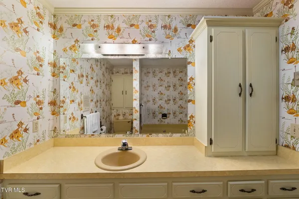 $799,000 | 12084 Tanglewood Drive, Glade Spring, VA 24340