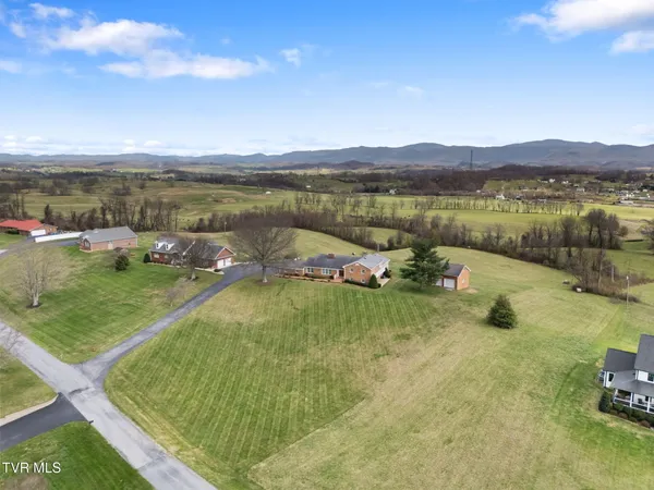 $799,000 | 12084 Tanglewood Drive, Glade Spring, VA 24340