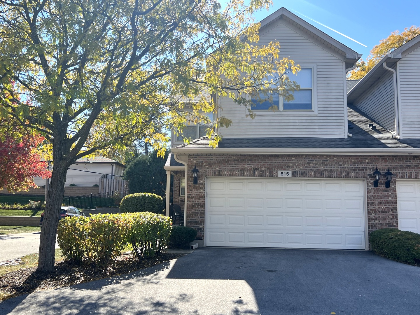 615 St Johns Place Addison, IL 60101 - Photo 1 of 8