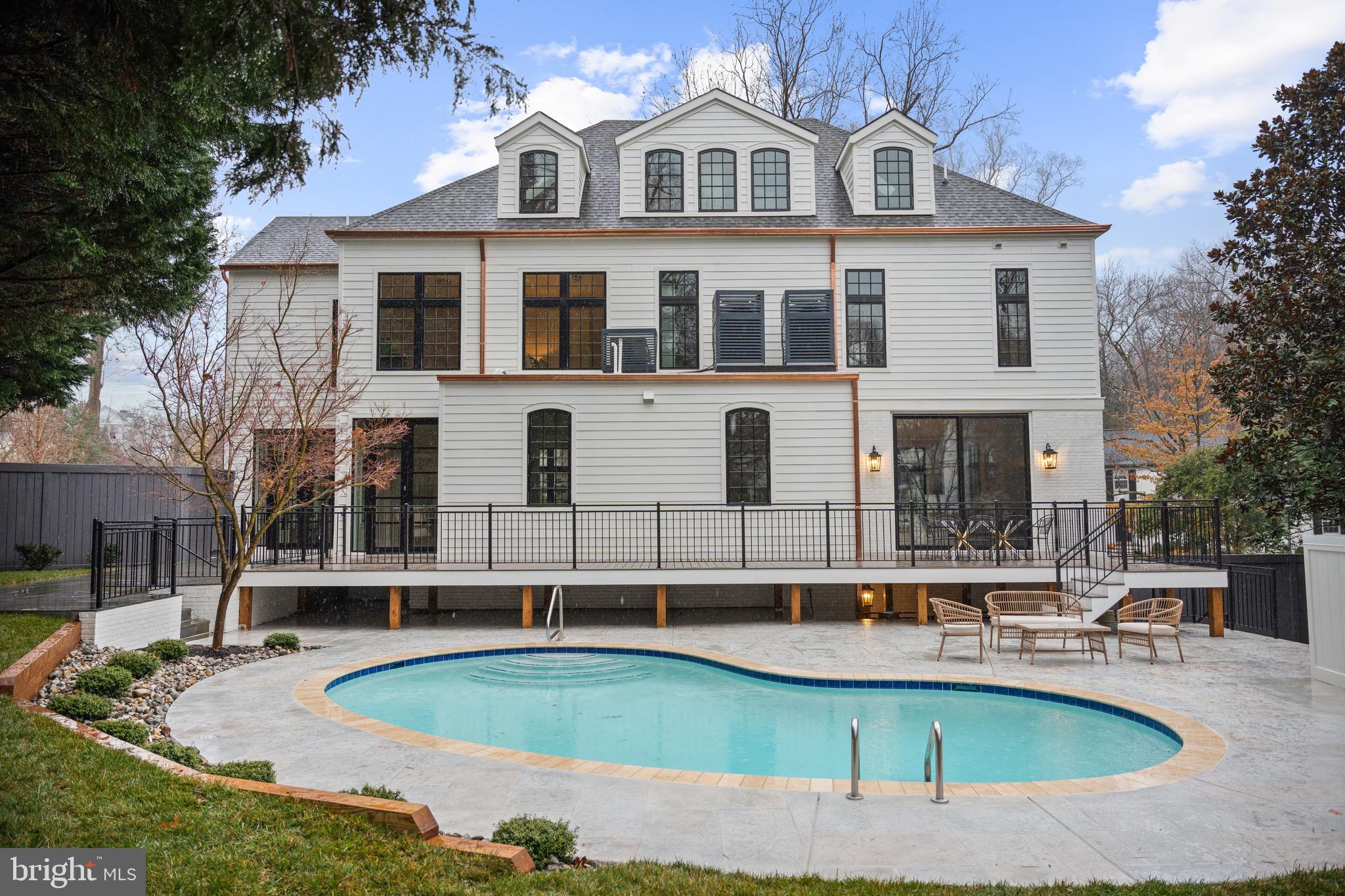 5125 Upton Street Northwest Washington, DC 20016 - Photo 3 of 50