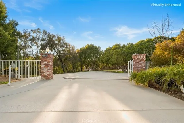 a view of a garden with an empty space