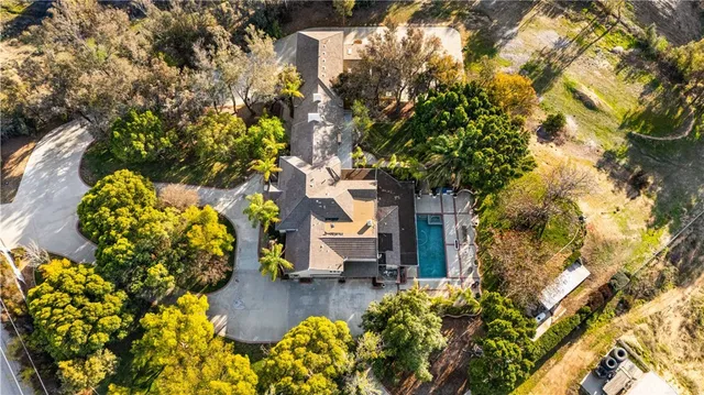 a view of an outdoor space