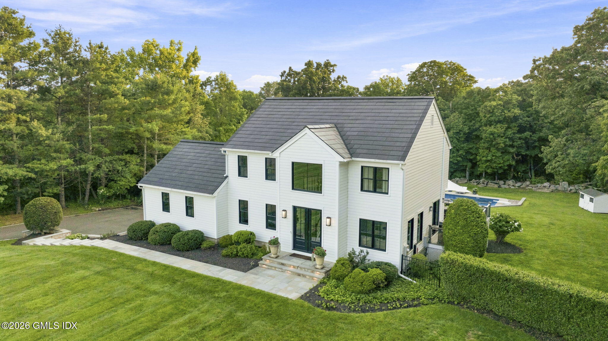 Country Living, Elevated