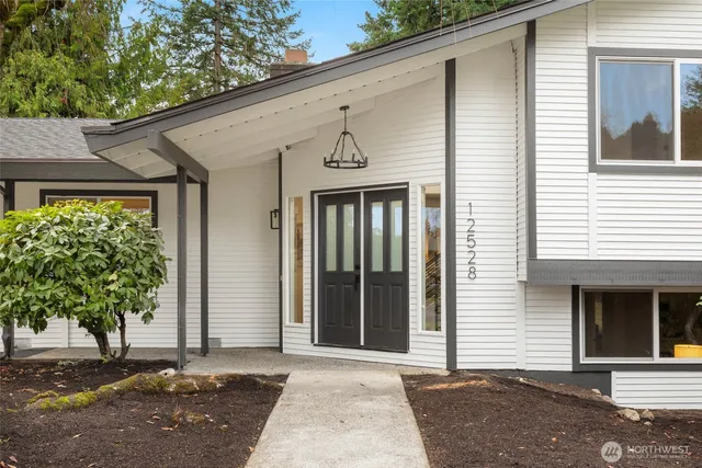 $1,365,000 | 12528 Southeast 70th Street, Newcastle, WA 98056