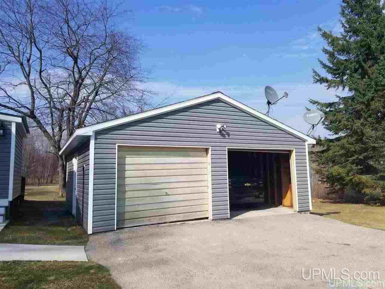 10434 West Co Road Manistique, MI 49854 - Photo 39 of 42
