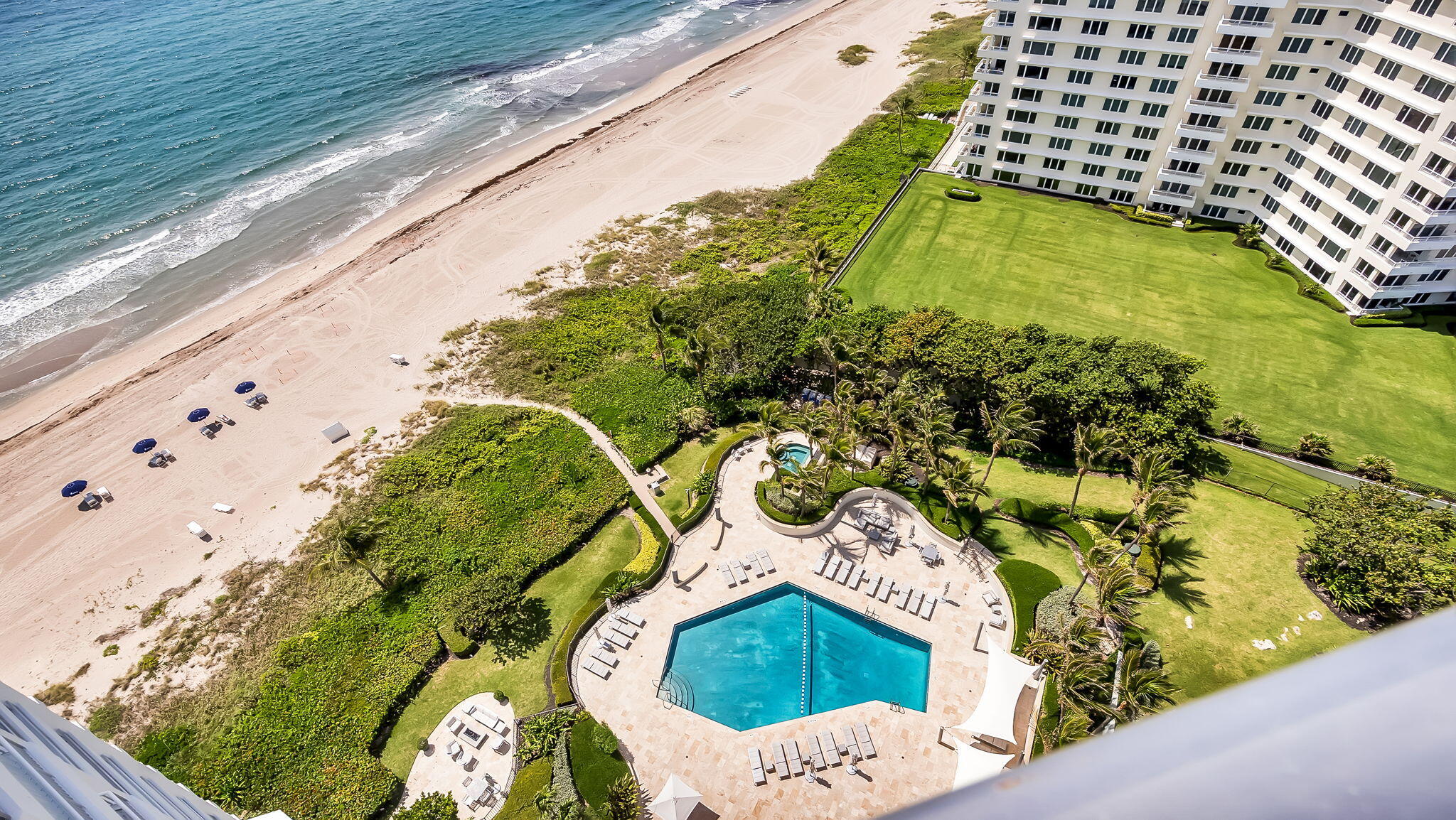 550 South Ocean Boulevard, Unit 1906 Boca Raton, FL 33432 - Photo 38 of 47 Community Pool