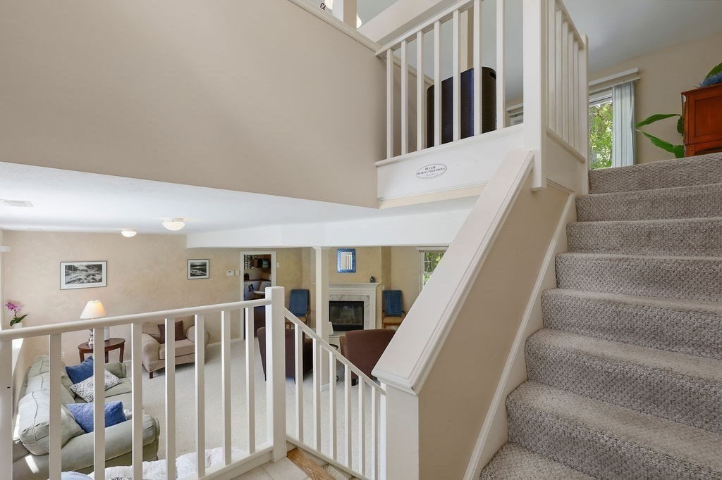 196 Raymond Road Plymouth, MA 02360 - Photo 4 of 42