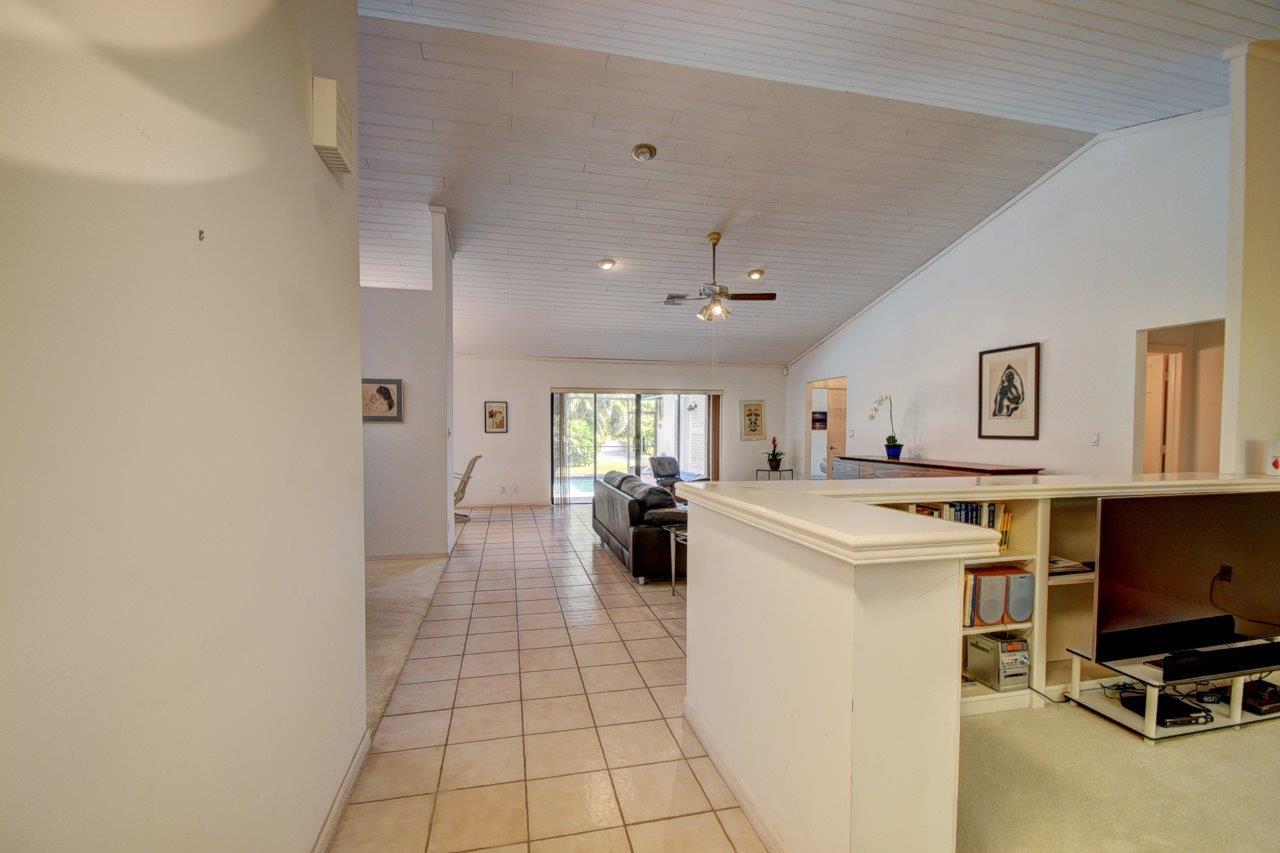 4460 Northwest 27th Avenue Boca Raton, FL 33434 - Photo 17 of 44 Foyer Entry