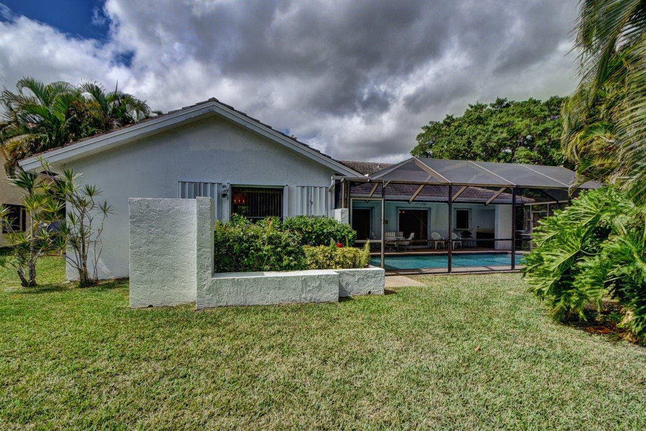 4460 Northwest 27th Avenue Boca Raton, FL 33434 - Photo 35 of 44 Back of Home