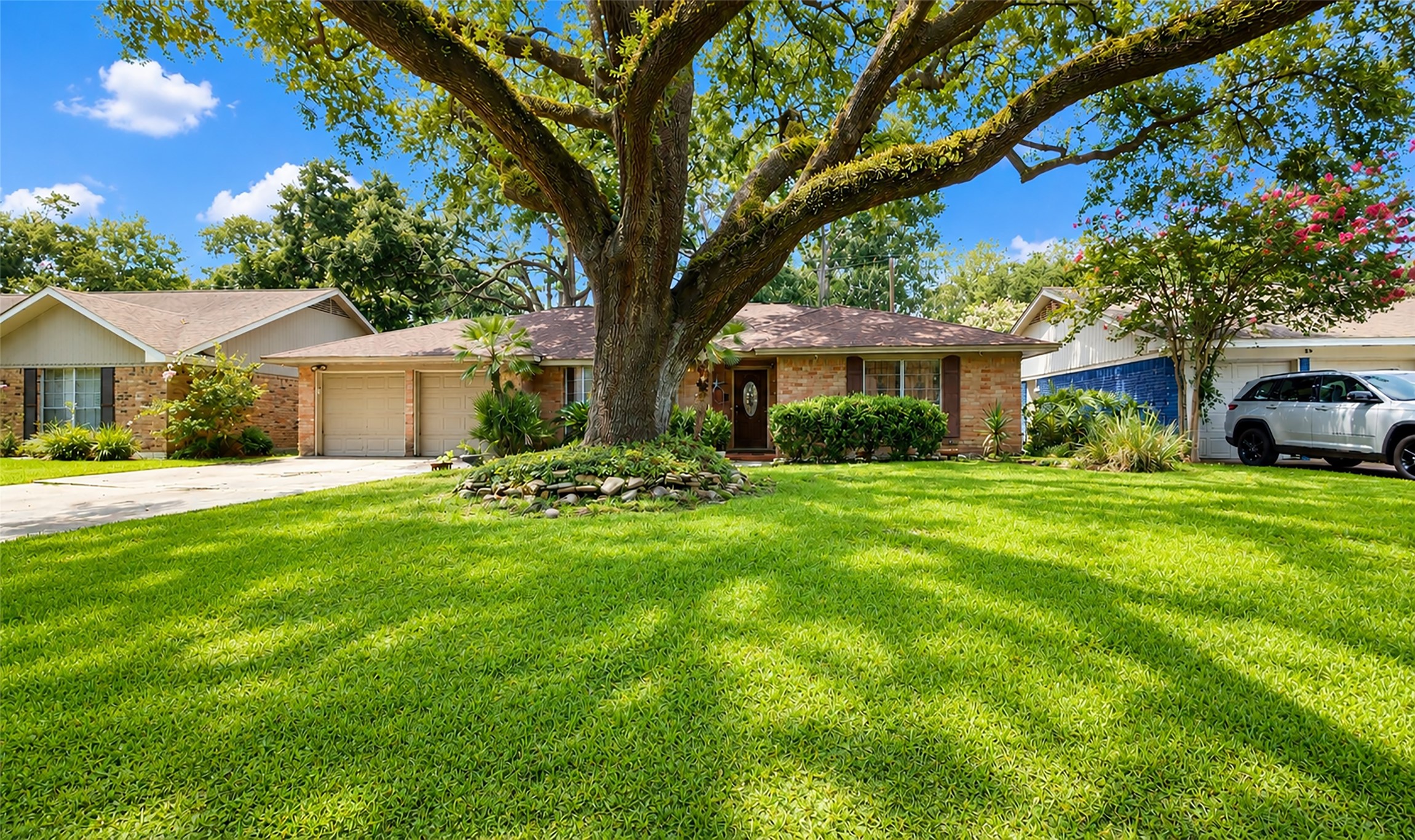 2322 Carleen Road Houston, TX 77018 - Photo 1 of 45 Gallery Image 1