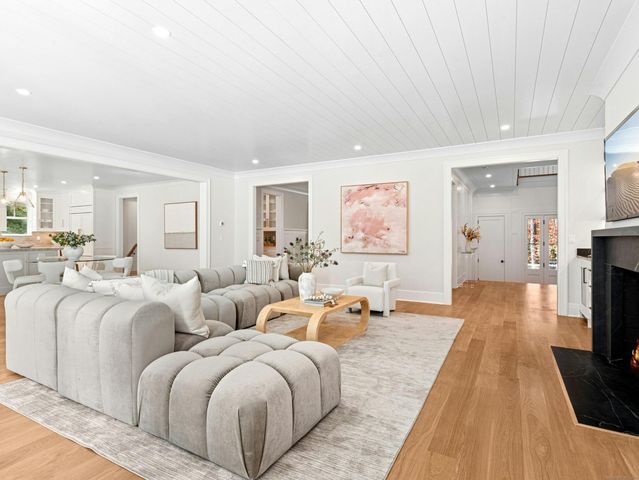 $6,295,000 | 10 Stony Brook Road, Darien, CT 06820