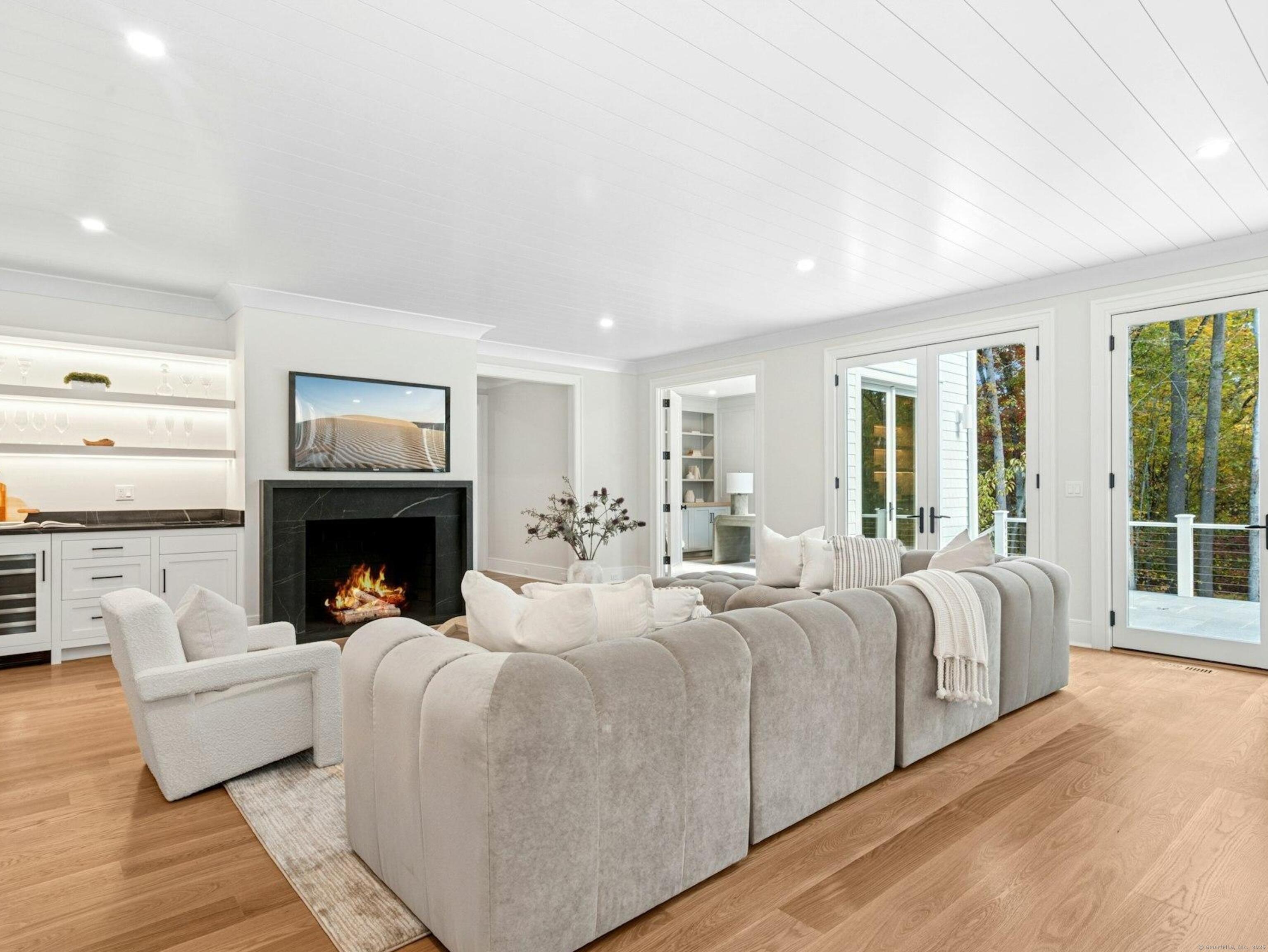 10 Stony Brook Road Darien, CT 06820 - Photo 16 of 40