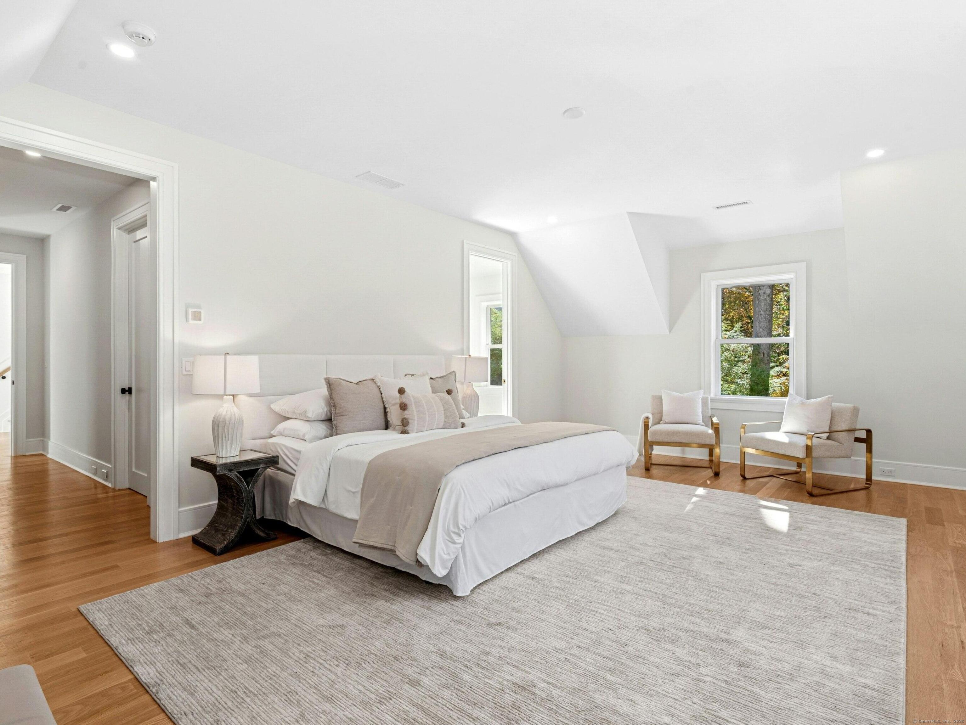 10 Stony Brook Road Darien, CT 06820 - Photo 19 of 40 Guest Bedroom Suite