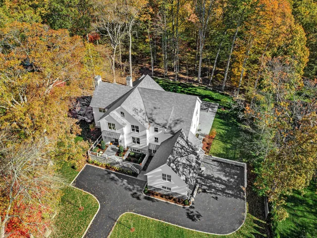 $6,295,000 | 10 Stony Brook Road, Darien, CT 06820