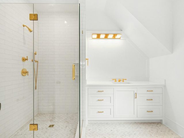 $6,295,000 | 10 Stony Brook Road, Darien, CT 06820