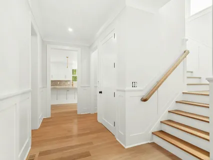 $6,295,000 | 10 Stony Brook Road, Darien, CT 06820