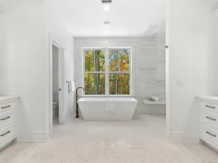 $6,295,000 | 10 Stony Brook Road, Darien, CT 06820