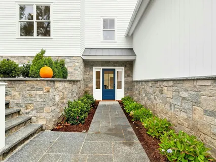 $6,295,000 | 10 Stony Brook Road, Darien, CT 06820