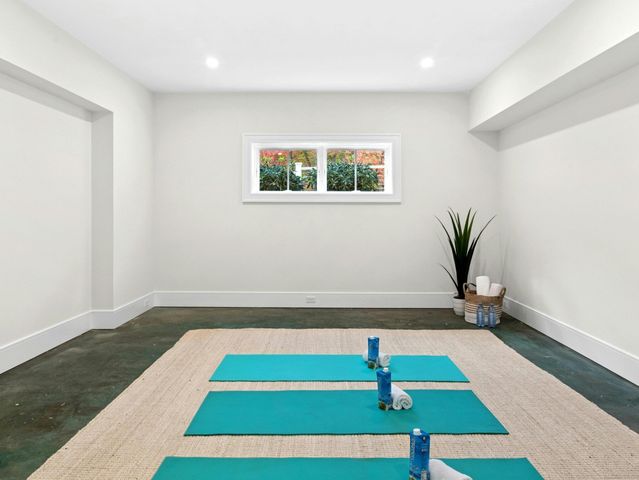 $6,295,000 | 10 Stony Brook Road, Darien, CT 06820