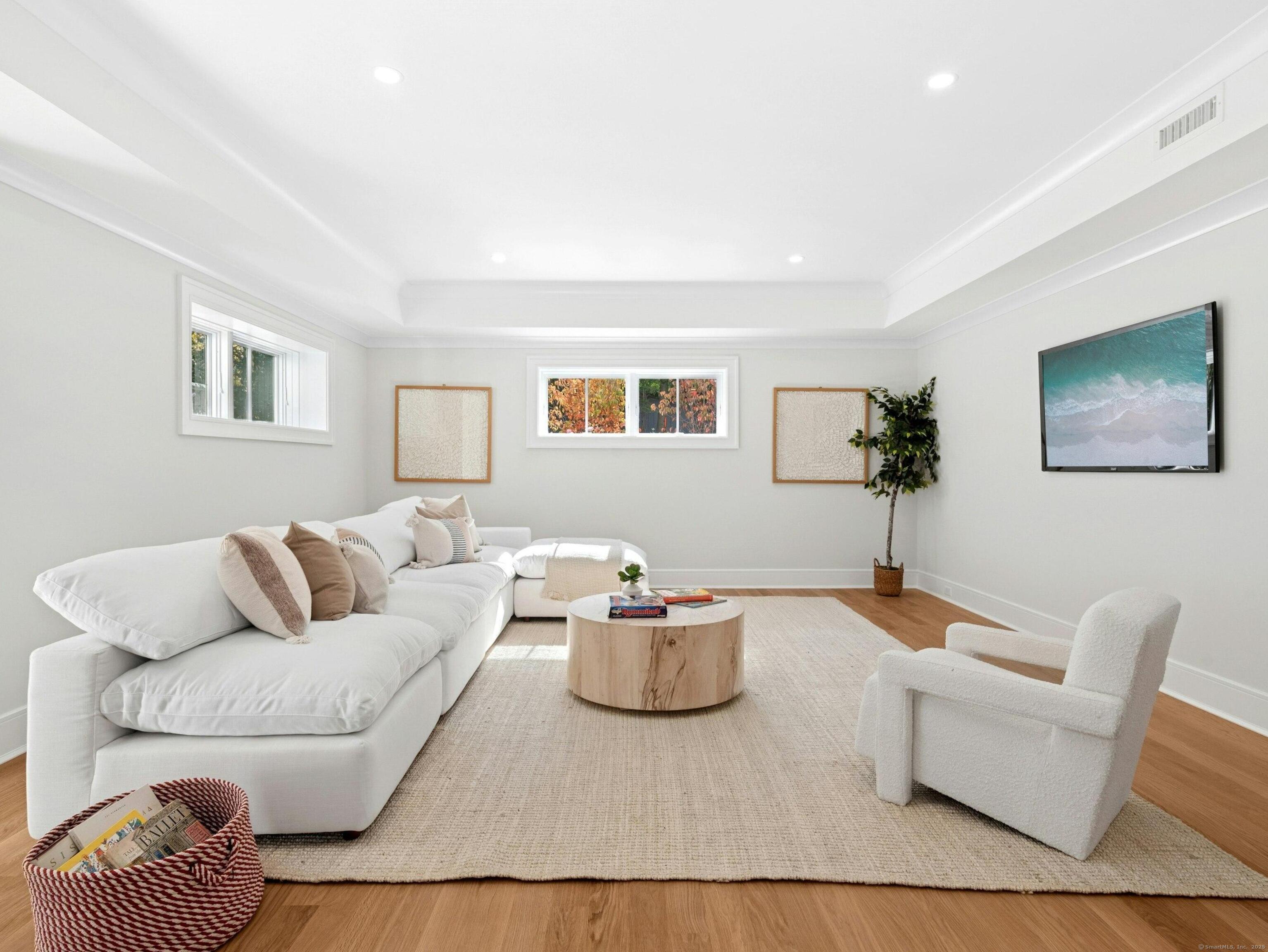 10 Stony Brook Road Darien, CT 06820 - Photo 34 of 40