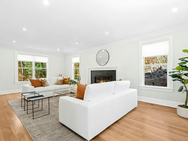 $6,295,000 | 10 Stony Brook Road, Darien, CT 06820