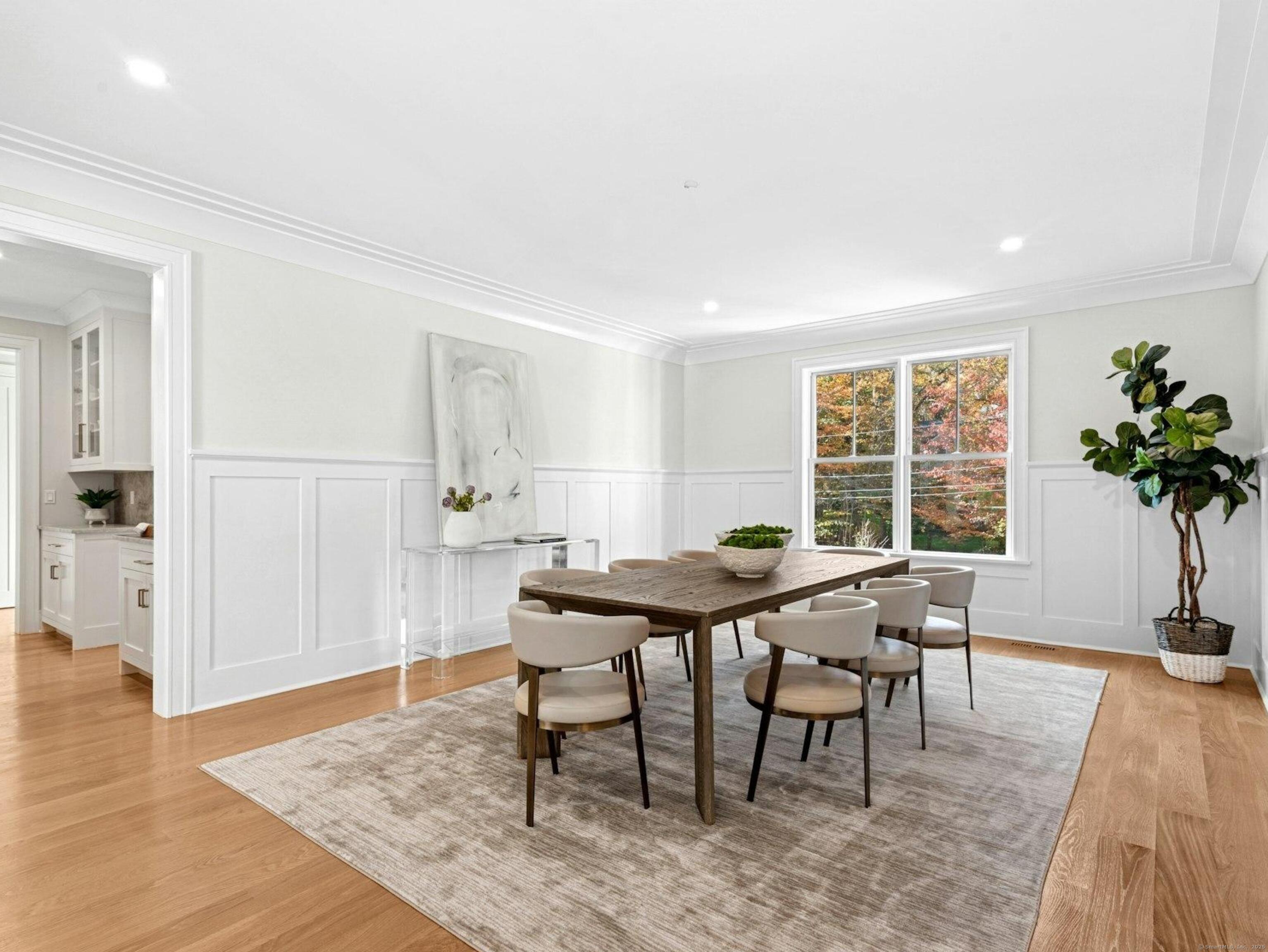 10 Stony Brook Road Darien, CT 06820 - Photo 8 of 40