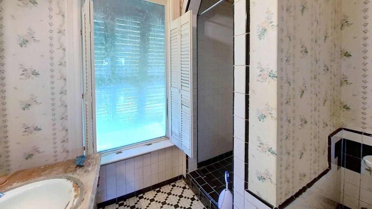 1905 Bissonnet Street Houston, TX 77005 - Photo 19 of 27 Primary Bath