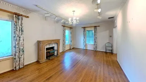 $888,000 | 1905 Bissonnet Street, Houston, TX 77005