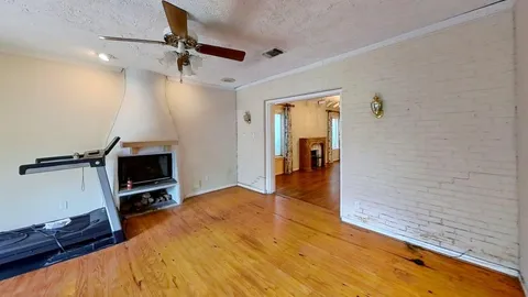 $888,000 | 1905 Bissonnet Street, Houston, TX 77005